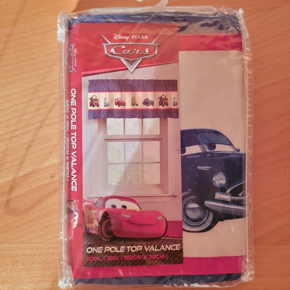 " CARS " Disney Pixar Movie Window Treatment - VALANCE NWT - Kid's Bedroom
